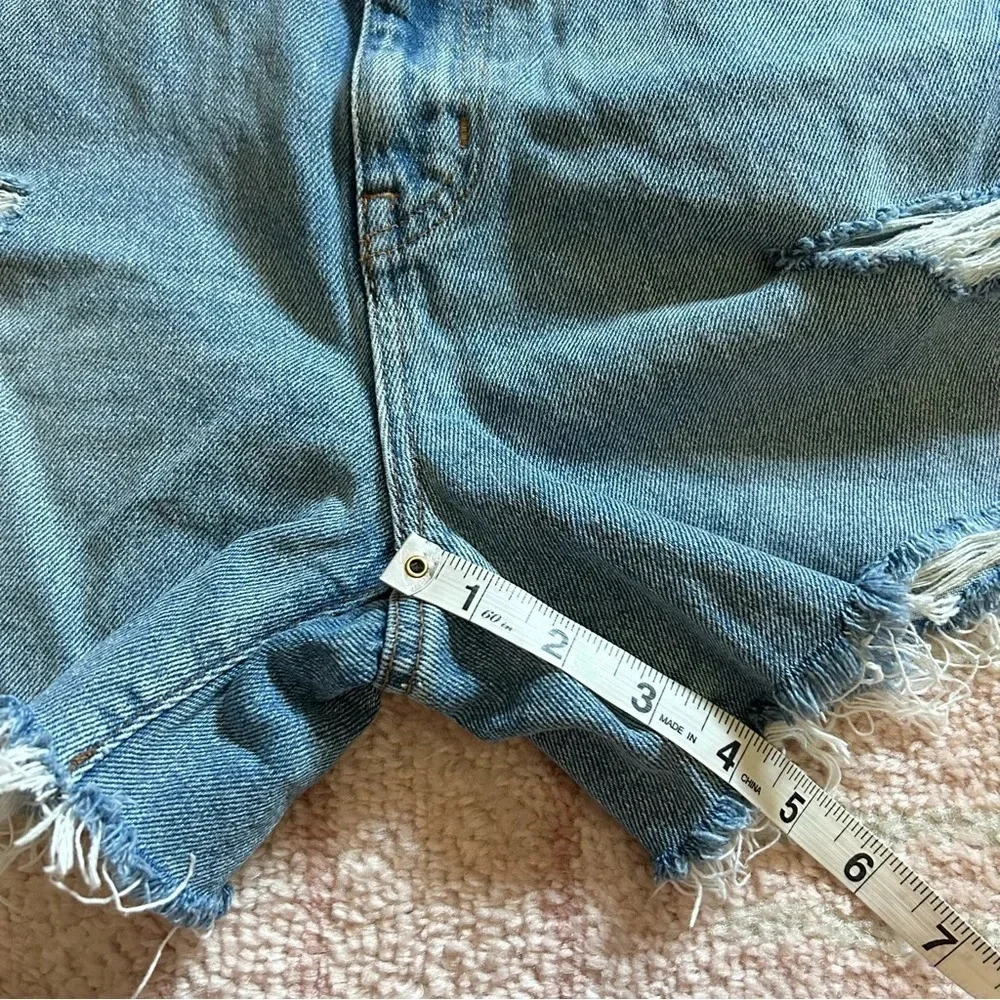 Madewell Mom Jean Short Size 26 Distressed - Picture 9 of 12